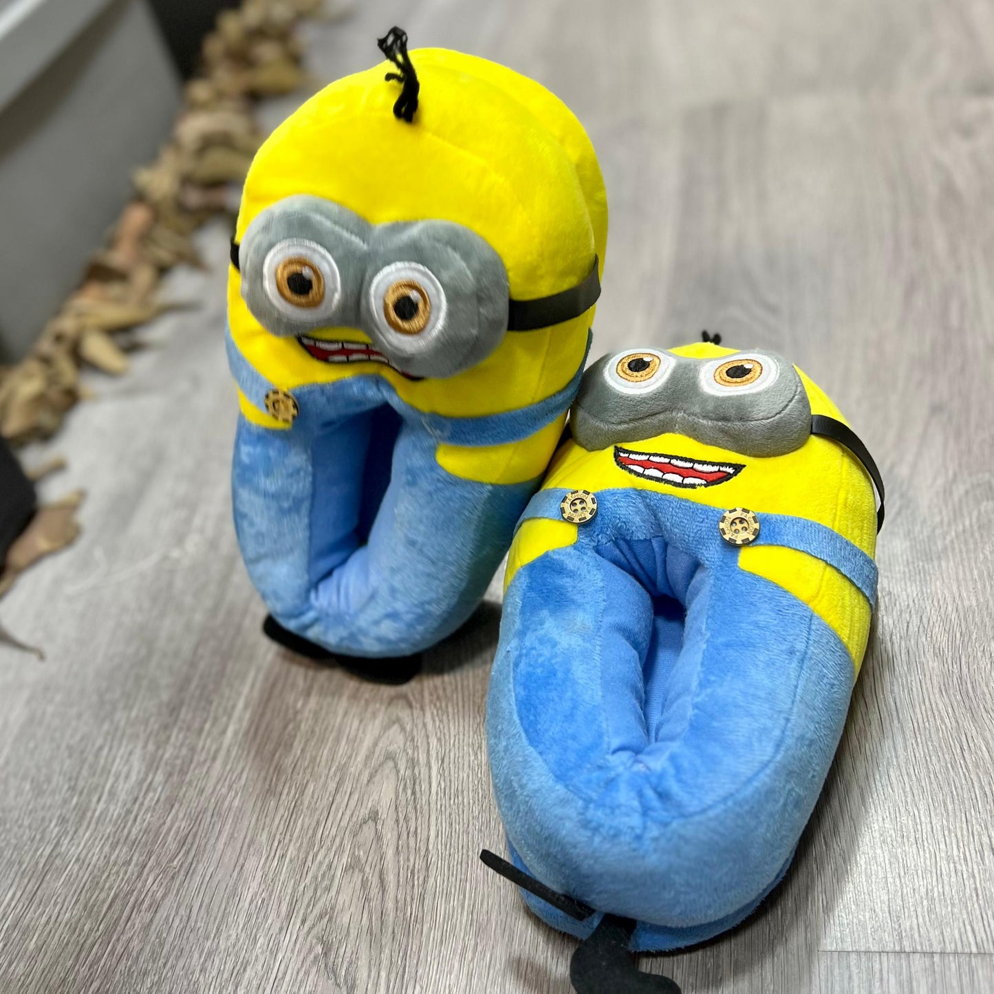 Minion Despicable me Plush Slippers